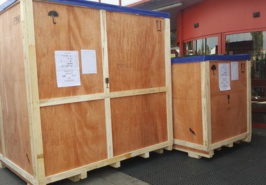 Commercial crates delivery