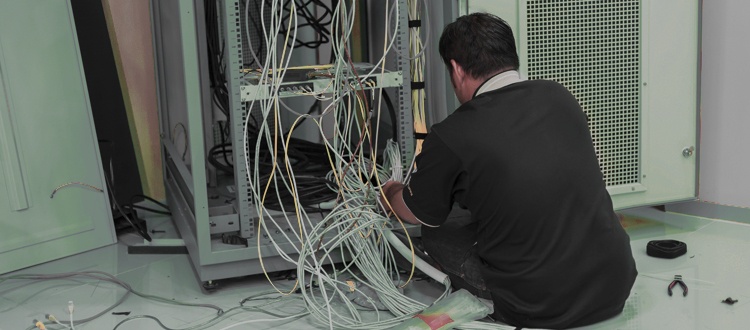 Server rack decommision